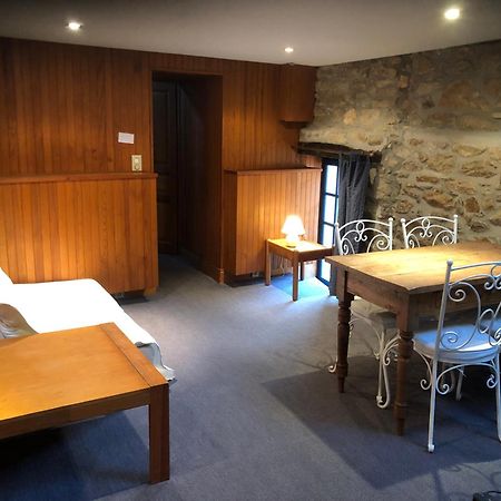 La Goelette Apartment Saint-Suliac Room photo